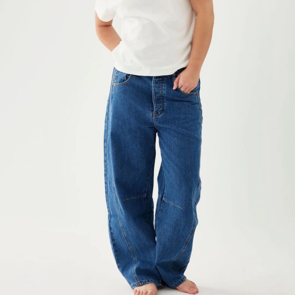 Parke The Horseshoe Jeans in Medium Wash - Picture 4 of 11